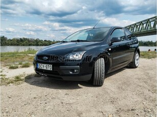 FORD FOCUS 1.8 FFV Trend Plus