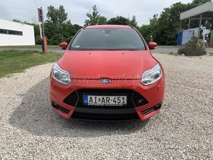 FORD FOCUS 2.0 Ecoboost ST3