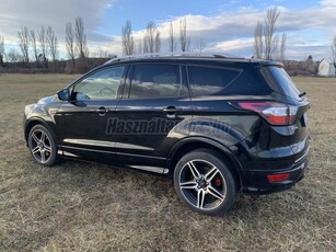 FORD KUGA 1.5 EcoBoost ST-Line Black Edition