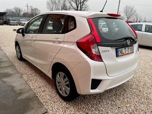 HONDA JAZZ 1.3 Trend Magyarországi - Szervizkönyves