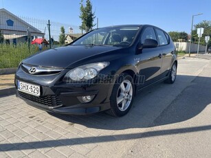 HYUNDAI I30 1.4 DOHC Comfort Blue Drive