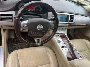 JAGUAR XF 2.7 D Premium Luxury (Automata)