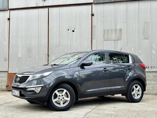 KIA SPORTAGE 1.7 CRDi LX Első Tulajtól! Elől-Hátul Ülésfűtéses!