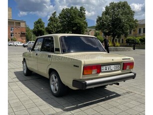 LADA 2105