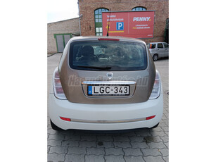 LANCIA YPSILON 1.4 Argento