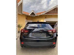 MAZDA 3 Sport 2.2 D Revolution