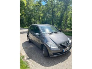 MERCEDES-BENZ A 160 BlueEFFICIENCY Elegance Ülésfűtés. Panorámatető