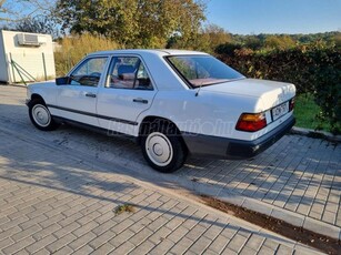 MERCEDES-BENZ W 124