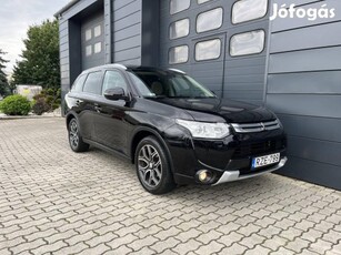 Mitsubishi Outlander 2.2 DI-D Instyle Navi 4WD...