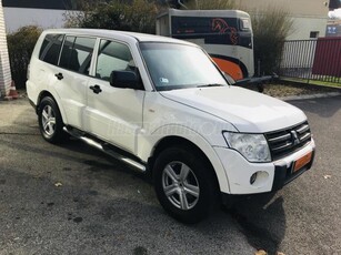 MITSUBISHI PAJERO 3.2 DI-DC Invite // MANUÁLIS SEBESSÉGVÁLTÓ! // 2026.04.-IG ÉRV. MŰSZAKI!