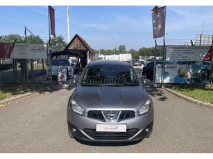 NISSAN QASHQAI+2 1.6 Tekna MAGYARORSZÁGI PANORÁMA SZKÖNYV