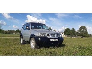 NISSAN TERRANO II 2.7 TDI Sport