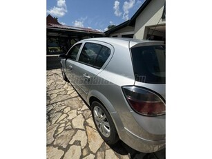 OPEL ASTRA H 1.4 Essentia Easytronic újszerű állapot