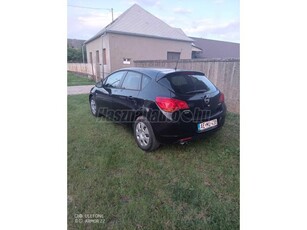 OPEL ASTRA J 1.4 T Selection