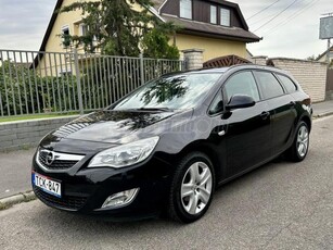 OPEL ASTRA J Sports Tourer 1.4 Cosmo