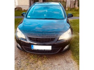 OPEL ASTRA J Sports Tourer 1.7 CDTI Sport