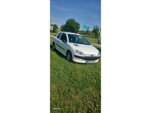 PEUGEOT 206 1.1 Husky