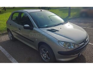 PEUGEOT 206 1.1 Urban