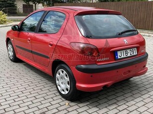 PEUGEOT 206 1.4 16V Premium