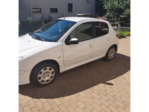 PEUGEOT 206 1.4 HDi TRENDY