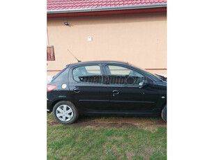 PEUGEOT 206 1.4 HDi Trendy Plus