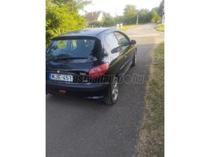 PEUGEOT 206 1.4 Presence