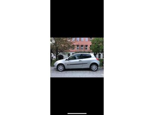 RENAULT CLIO 1.5 dCi Authentique Plus III