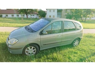 RENAULT SCENIC Scénic 1.6 16V RXE