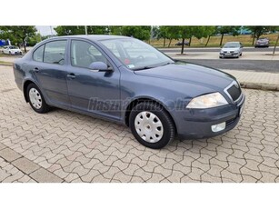 SKODA OCTAVIA 1.6 Ambiente Dual