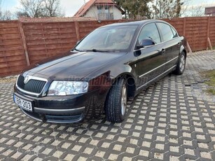 SKODA SUPERB 2.5 V6 TDI Elegance Bőr belső. kézi 6 seb váltóval