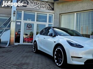 Tesla Model Y Performance AWD (Automata) Black/...