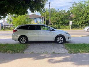 TOYOTA AURIS Touring Sports 1.8 HSD Active (Automata) Tolatókamera