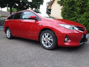 TOYOTA AURIS Touring Sports 1.8 HSD Lounge (Automata) Érvényes HIBRID GARANCIÁVAL!Szervizkönyvvel!