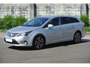 TOYOTA AVENSIS Wagon 2.0 D-4D Sol MAGYAR TULAJ. SZERVIZKÖNYV. SZÁMLÁK! FRISS SZERVIZ!