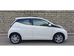 TOYOTA AYGO 1.0 x-play+touch /11.000Km/Tolatókamera/Tempomat/Alukerék/LED menetfény/