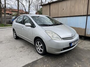 TOYOTA PRIUS 1.5 HSD (Automata) OFF-ROAD PRIUS