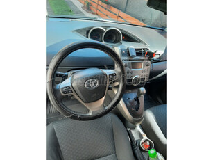 TOYOTA VERSO 2.2 D-CAT Premium (Automata)