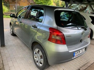 TOYOTA YARIS 1.3 Sol AC