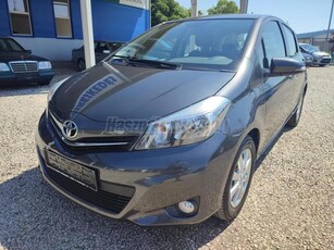 TOYOTA YARIS 1.33 Active tolatókamera / navigáció / végig vezetett szervizkönyv / 137.000km