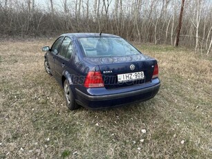 VOLKSWAGEN BORA 1.6 Comfortline