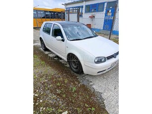 VOLKSWAGEN GOLF IV 1.6 25 év