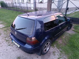 VOLKSWAGEN GOLF IV 2.0 Highline