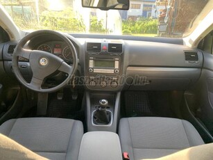 VOLKSWAGEN GOLF V 1.6 Comfortline