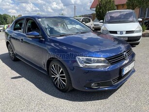 VOLKSWAGEN JETTA 2.0 CR TDI Highline navi.digit klíma.man 6seb.140 le