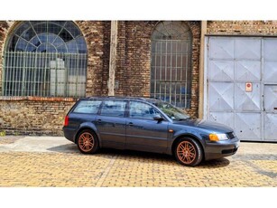 VOLKSWAGEN PASSAT V 1.9 PD TDI Comfortline