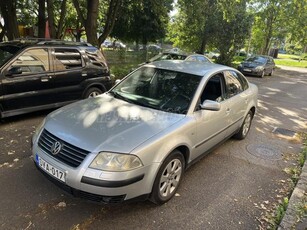 VOLKSWAGEN PASSAT V 1.9 PD TDI Highline