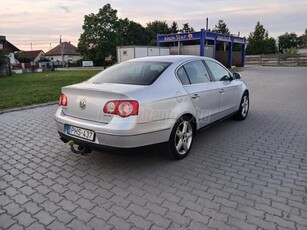 VOLKSWAGEN PASSAT VI 2.0 FSI Comfortline