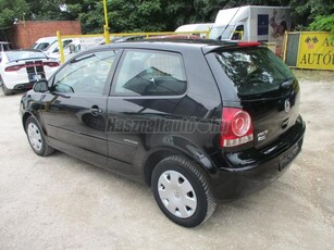 VOLKSWAGEN POLO 1.2 60 Trendline United