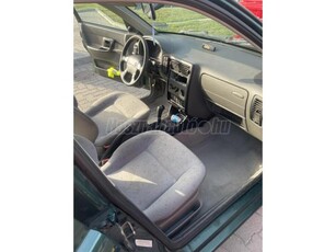 VOLKSWAGEN POLO III Classic 1.6 75