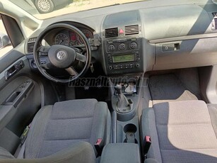 VOLKSWAGEN TOURAN 1.6 FSI